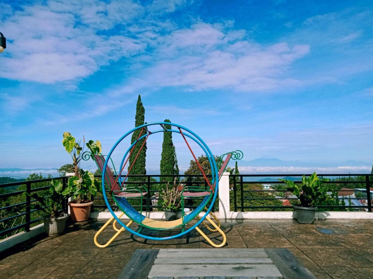 Hotel Pondok Asri Tawangmangu Extérieur photo