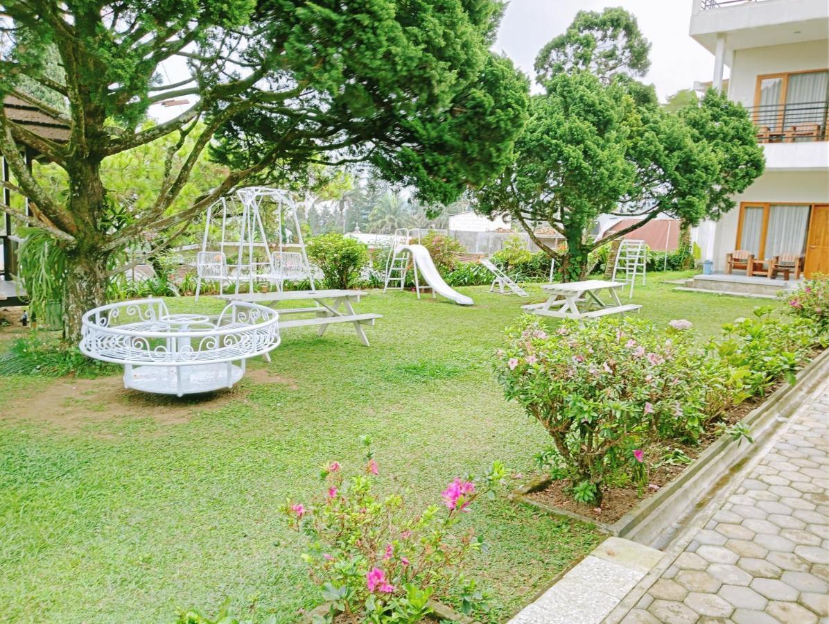 Hotel Pondok Asri Tawangmangu Extérieur photo
