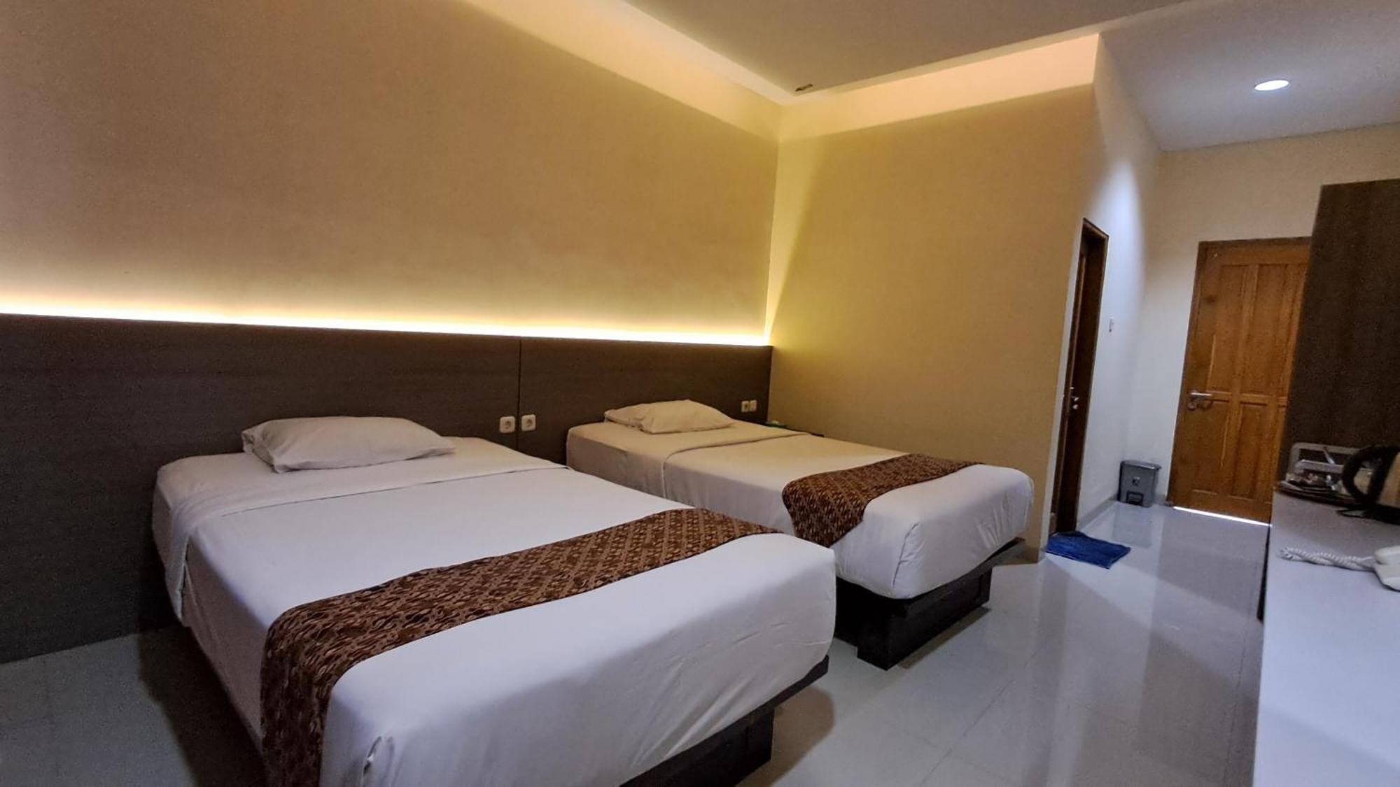 Hotel Pondok Asri Tawangmangu Extérieur photo