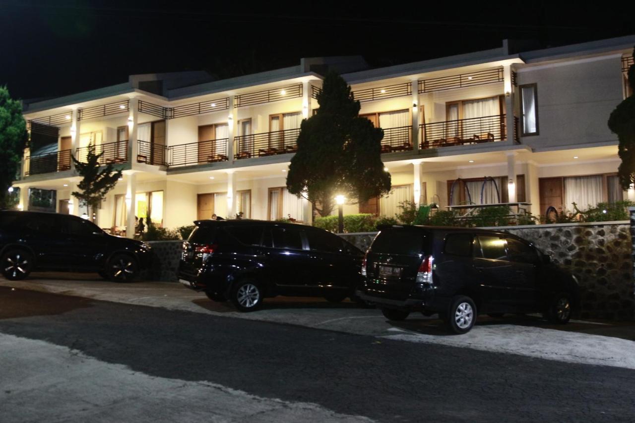 Hotel Pondok Asri Tawangmangu Extérieur photo