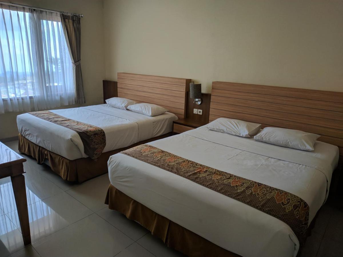 Hotel Pondok Asri Tawangmangu Extérieur photo