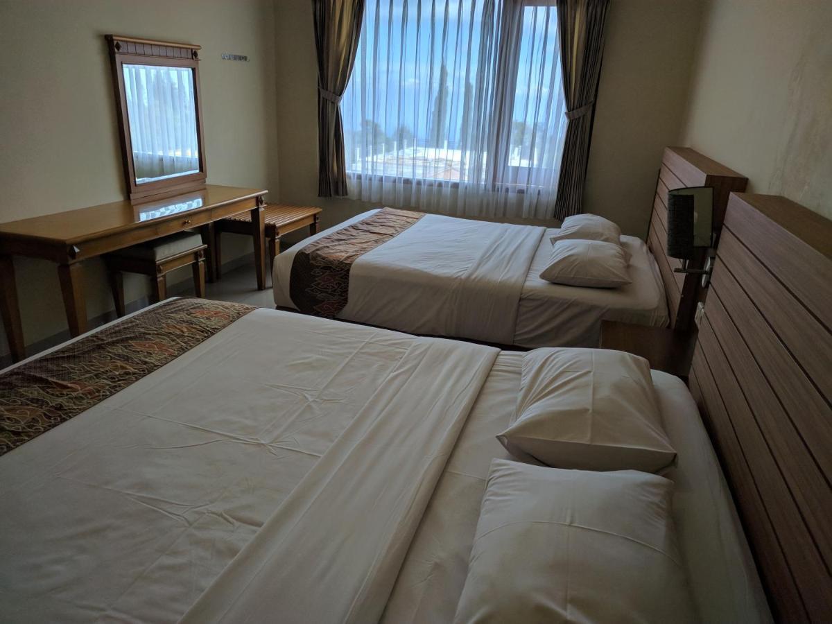 Hotel Pondok Asri Tawangmangu Extérieur photo